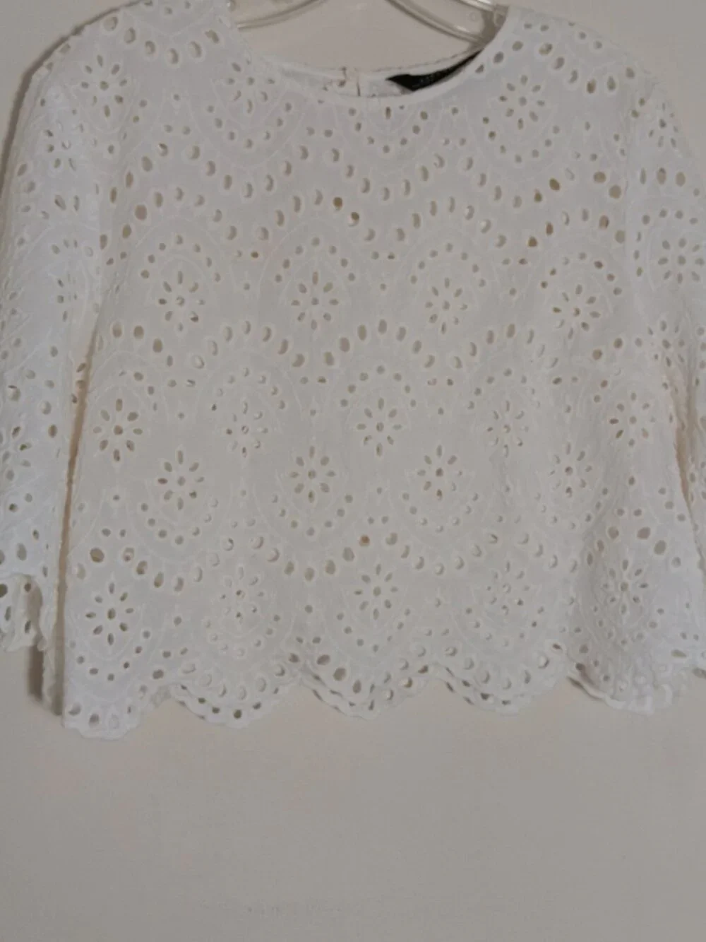 Zara Eyelet Lace Crop top White Size L Scalloped Hem Feminine Summer Top